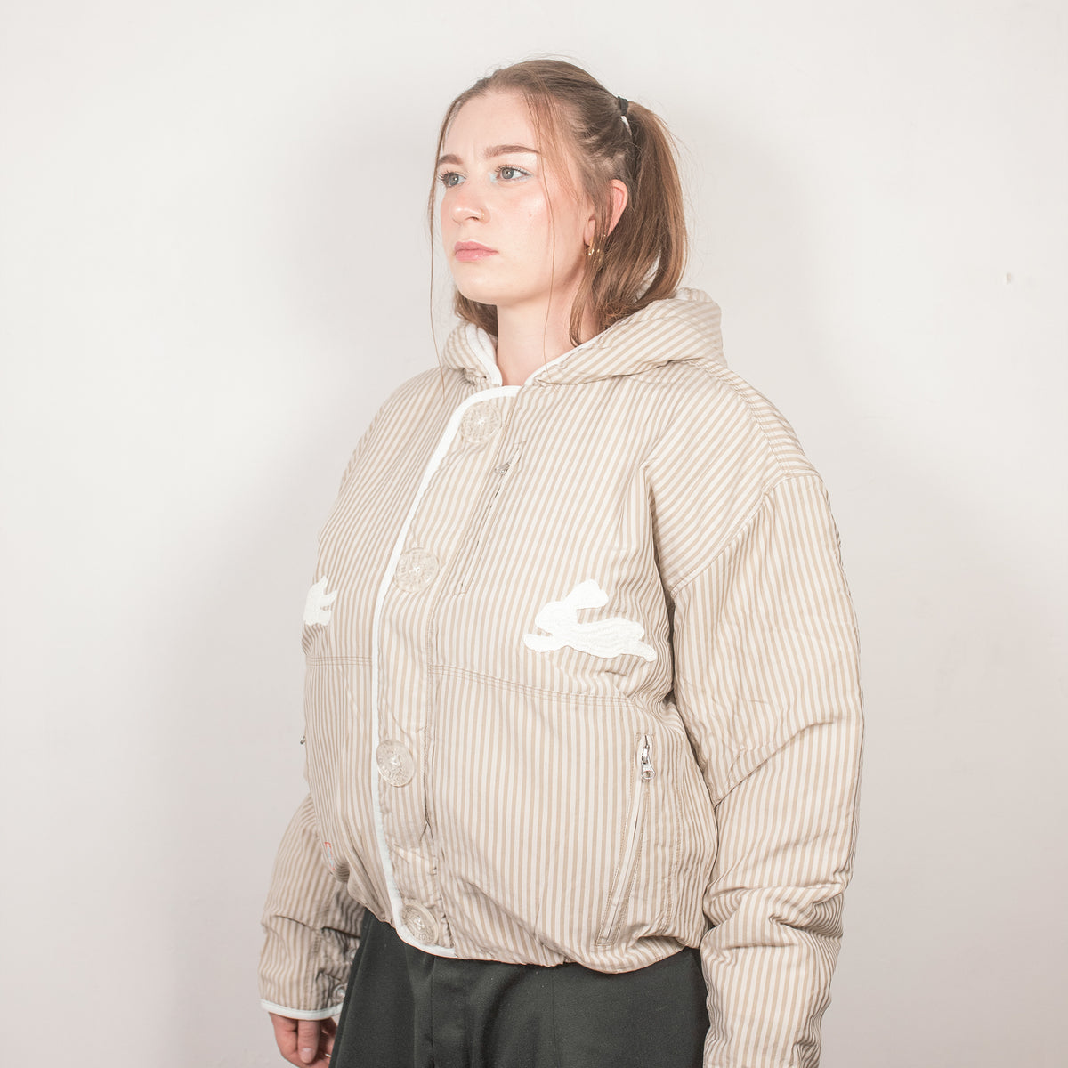 Beige - side